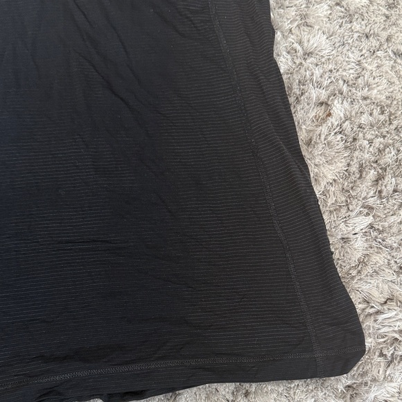 Lululemon Black V-Neck Women's Top - Picture 6 of 13
